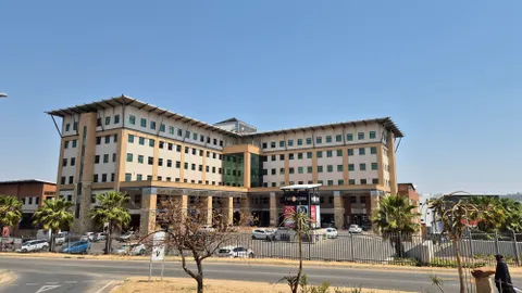 The Core Shopping Center, Sunninghill