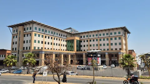 The Core Shopping Center, Sunninghill