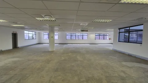 11 Naivasha Road, Sunninghill