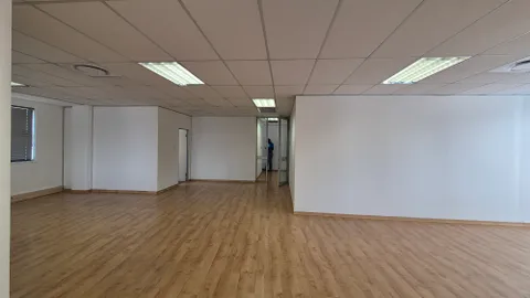 1000228011