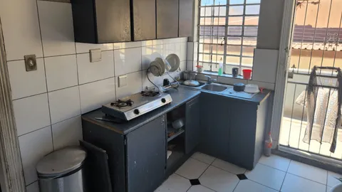 Apartment in the Heart of Woodstock on Auction: Trafalgar House, 35 Victoria Road, Woodstock