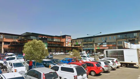Northlands Corner, Retail Centre & Office park, New Market Road, North Riding