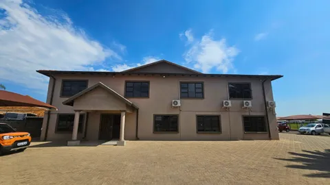 159 Bon Cretion St, Pomona