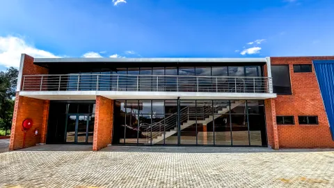 18 Cessna Road, Aeroton