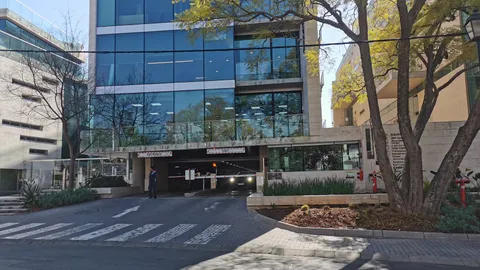 5 Harries Rd, Illovo