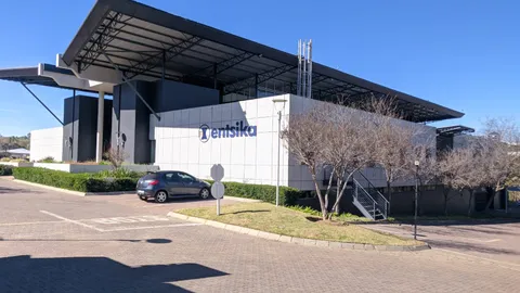 490B Smuts Drive, Halfway Gardens