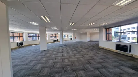 Sandton Close, Cnr Norwich Close and 5th Street, Sandton