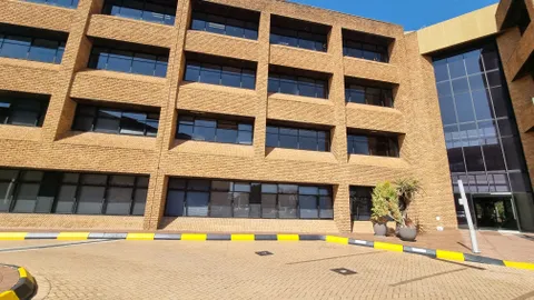 Sandton Close, Cnr Norwich Close and 5th Street, Sandton