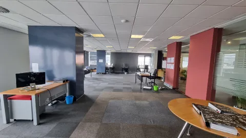 Cnr Rivonia and West St, Sandton