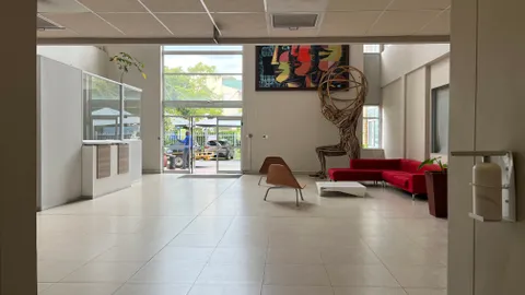 260 Surrey Ave, Ferndale