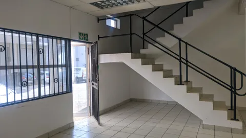 122 Richards Drive, Halfway House