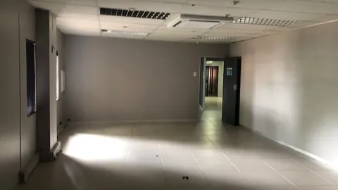 Castle View Office Block, Cnr Lois Avenue and Tsitsa Road, Erasmuskloof, Pretoria