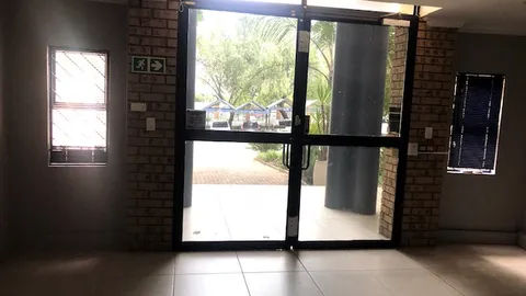 Castle View Office Block, Cnr Lois Avenue and Tsitsa Road, Erasmuskloof, Pretoria