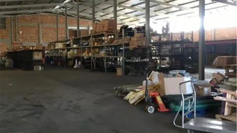 118 Richards Dr, Halfway House