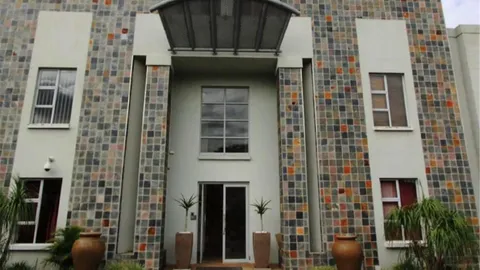 104 Cedar Rd, Fourways