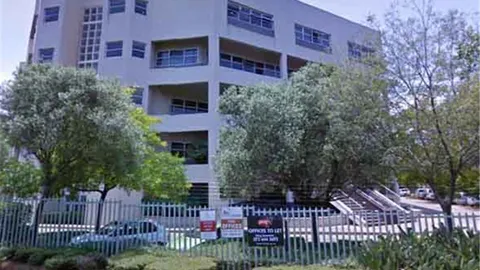 8 Hillside Rd, Parktown