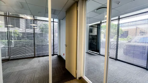 Hill on Empire, Empire Road