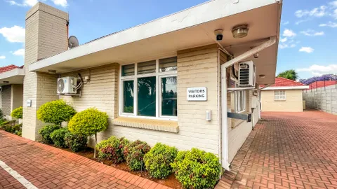 208 Barry Hertzog Avenue