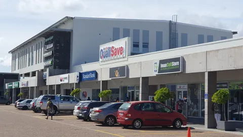 Capricorn Square Shopping Centre