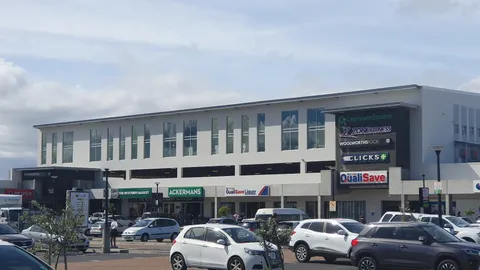 Capricorn Square Shopping Centre