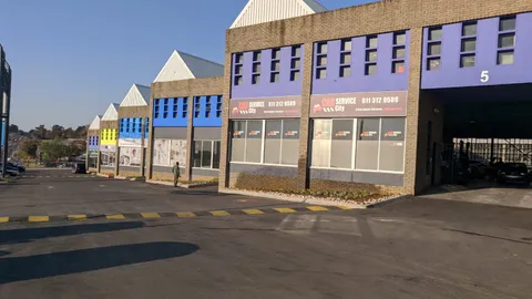 Waterfall Crossing, Cnr Old Pretoria rd & James Cr, Midrand