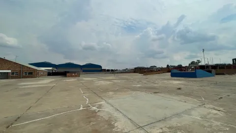 11 Newgold str, Comet