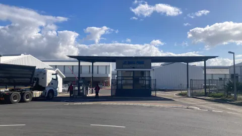 JT Ross Park, Brackenrite Business Bark