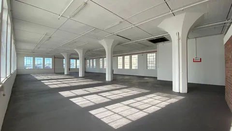 Tollgate industrial centre 12 Ravenscraig Road