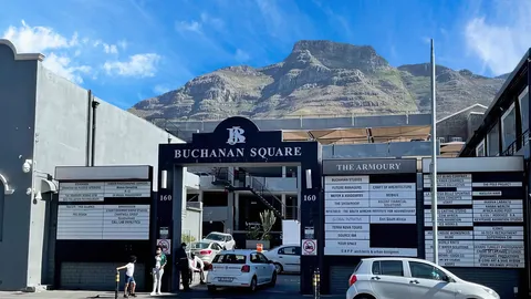 Buchanan Square, Woodstock