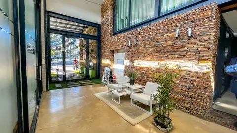 141 Jan Smuts Avenue