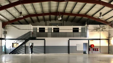 1 111 sqm 5 Louis Glassman Road