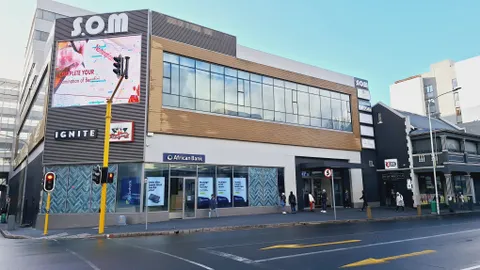Stadium on Main, Claremont