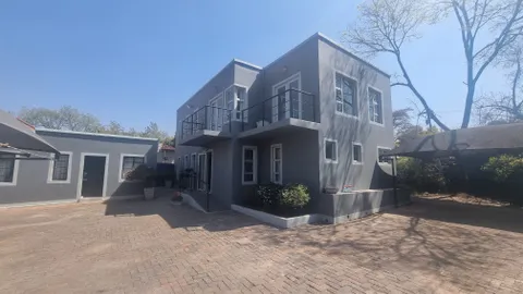 77 Bristol Road, Parkwood