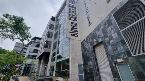 11 Crescent Drive | 10 The High Street, Birnam