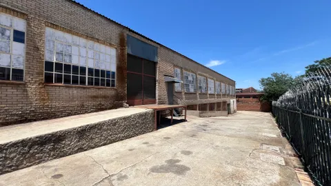 11 5th Street, Wynberg