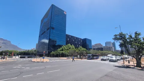 The Towers south, 2 Heerengracht Street, Cape Town CBD