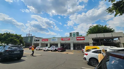 Glenfair Boulevard