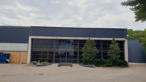 526 16th Rd, Randjespark