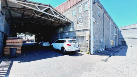 16 Flamingo Crescent