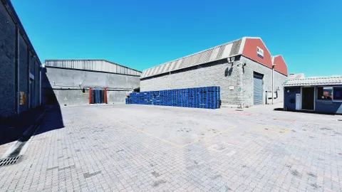 16 Flamingo Crescent