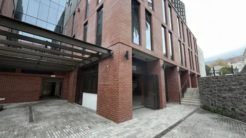 Thresher Studios, Longkloof precinct, 4 Darters Road, Gardens