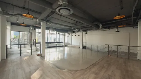 91 on Main, 91 Main road