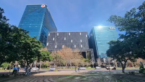 The Towers south, 2 Heerengracht Street, Cape Town CBD