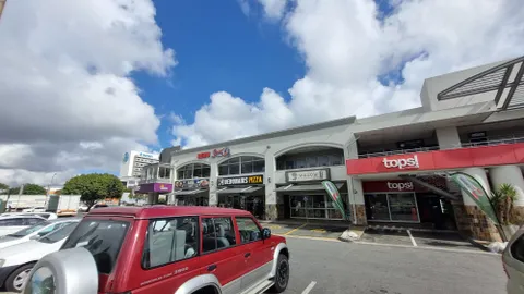 Bellville Mall, Cnr Voortrekker & Bill Bezuidenhout Str