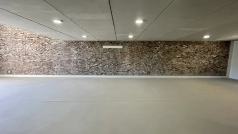 20251016_122854743_iOS.