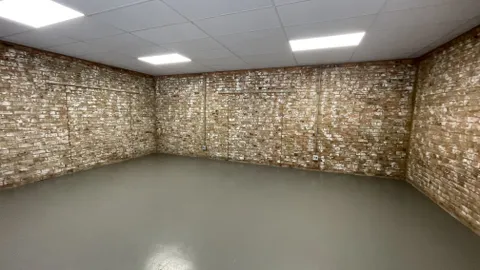 20251021_085212375_iOS.