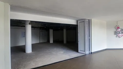 Thrupps Centre, 204 Oxford Road, Illovo