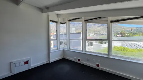 20251202_114905659_iOS.