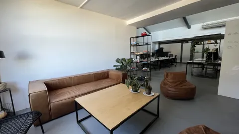 20251202_130351417_iOS.