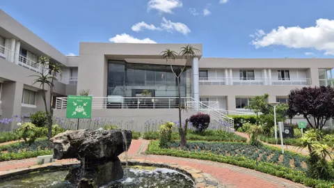 Country Club Estate, 21 Woodlands Drive, Woodmead